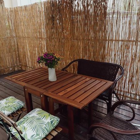 Ruhiges Terrassen Apartment Wina Bagian luar foto