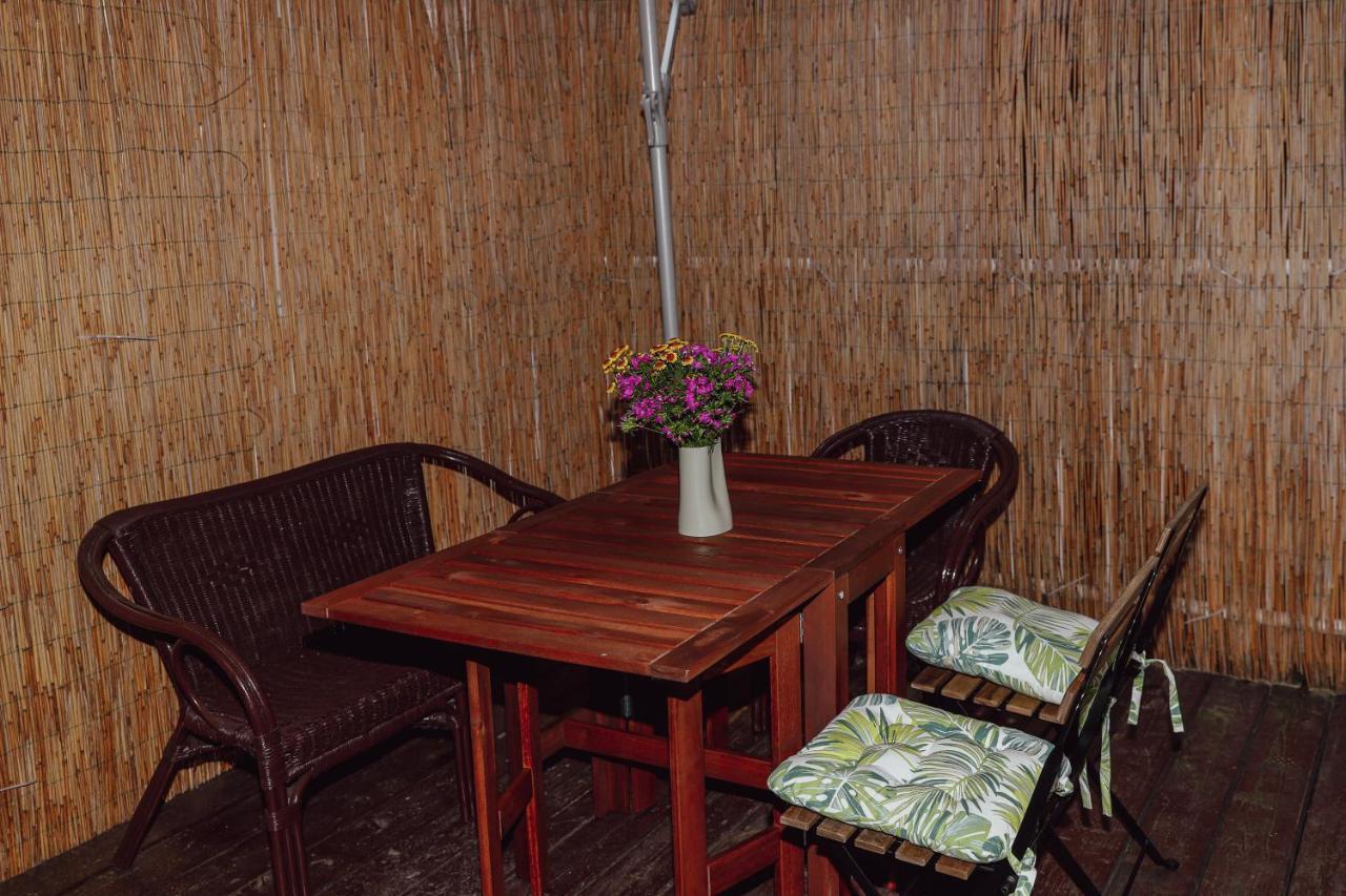 Ruhiges Terrassen Apartment Wina Bagian luar foto