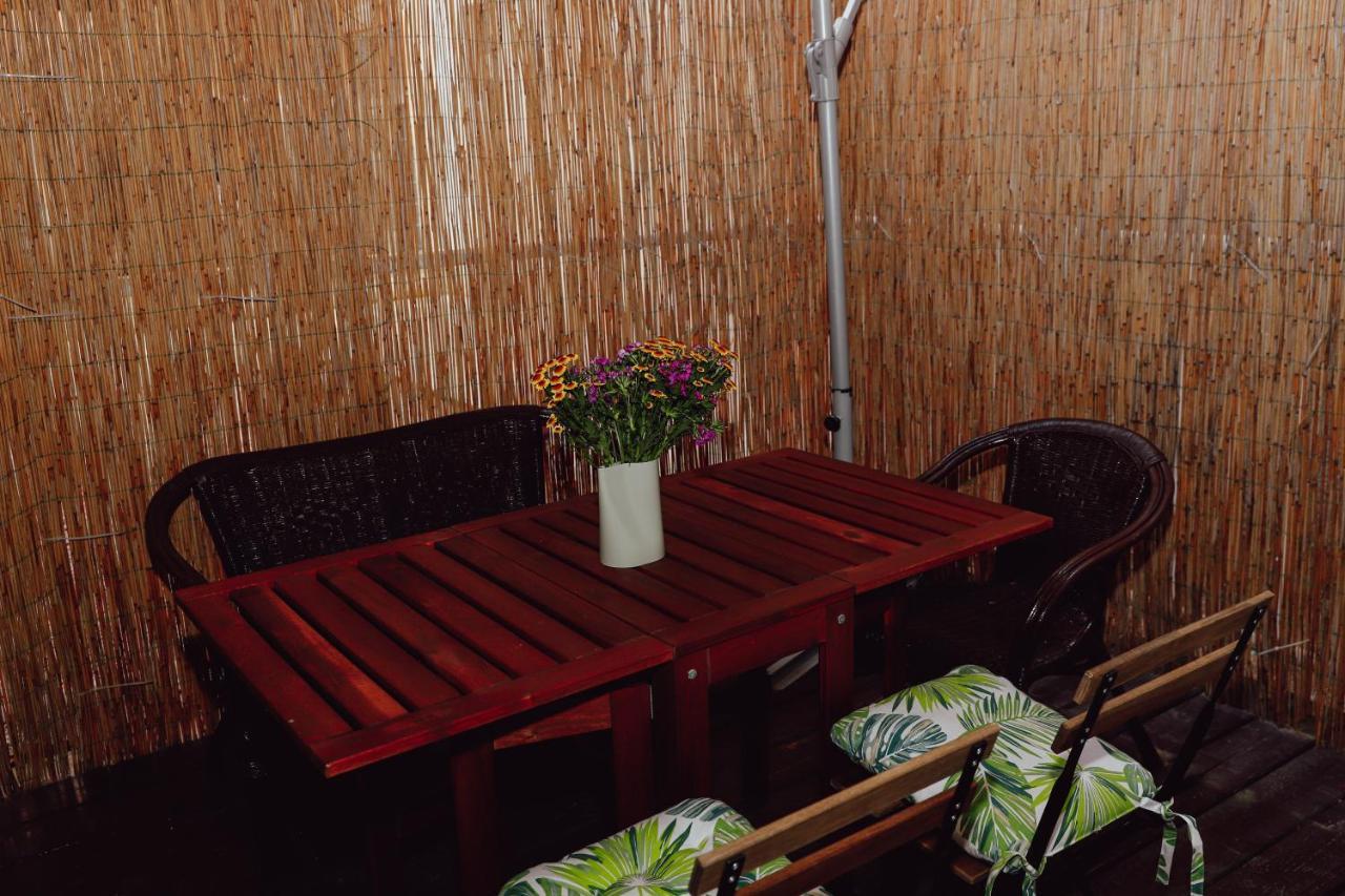 Ruhiges Terrassen Apartment Wina Bagian luar foto
