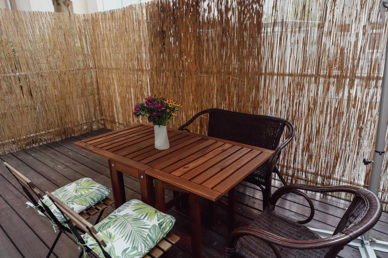 Ruhiges Terrassen Apartment Wina Bagian luar foto